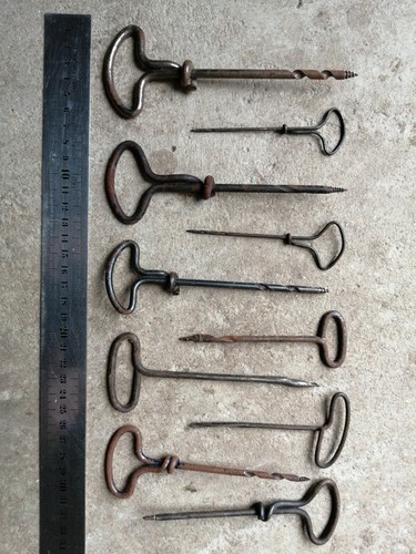 Old tool outil - o4-,