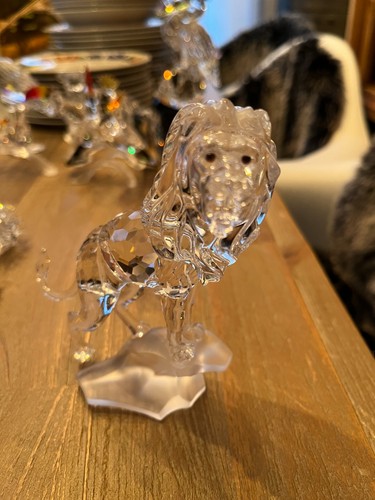Figurine 269377 swarovski - figurine, lion