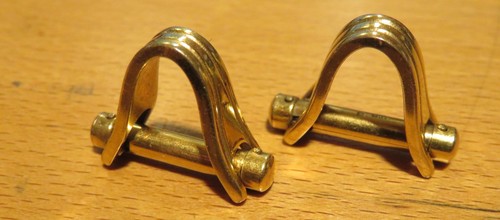 Boutons manchettes etriers - de,