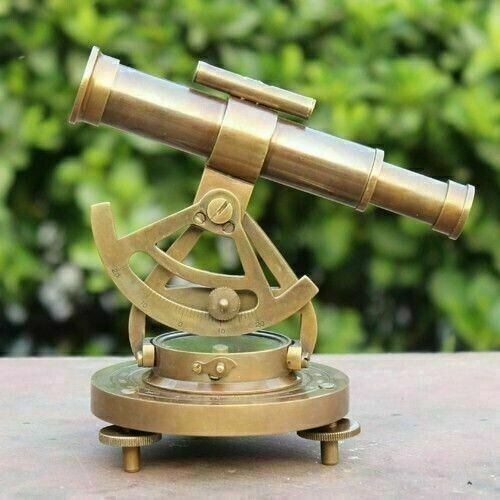 Ancienne boussole maritime