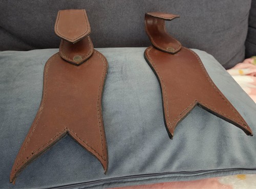 Anciens porte fusils - porte, cuir