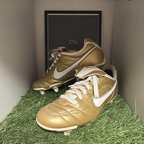 Crampons nike r10 - nike,