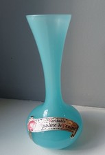 Vase bulbe bleu en opaline de