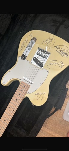 Squier telecaster signée par - squier,