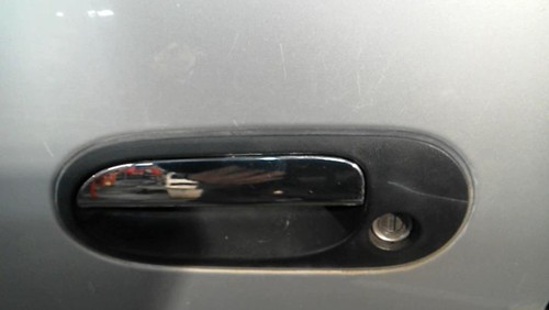 Poignee porte avant gauche