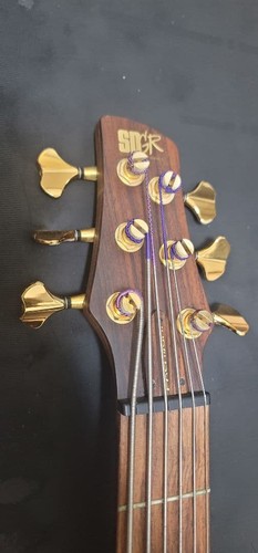 Guitare basse électrique