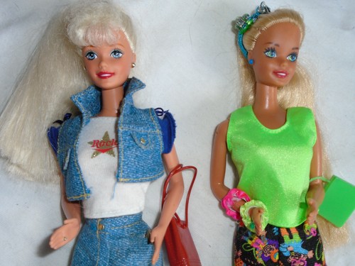 Deux barbies vêtements - deux, barbies+vêtements