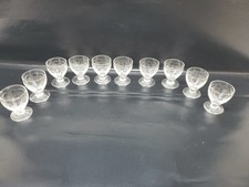 10 verres a liqueur  anciens  gravés motif entrelacé 7 cm 70 gr vintage