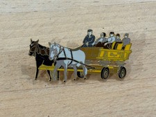 a PINS PIN CHEVAL HORSE