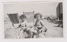 old photo ?️ two children beach Knokke 1935 sun loungers