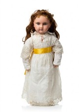 Grande poupée de collection