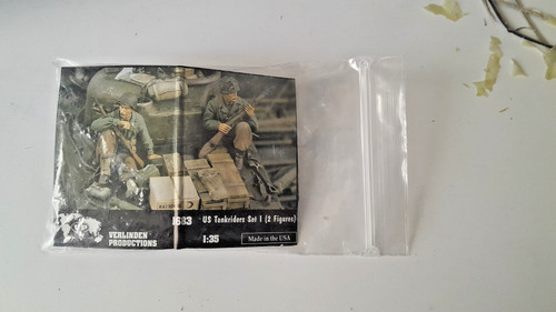 Maquette soldats 1 35 - ,