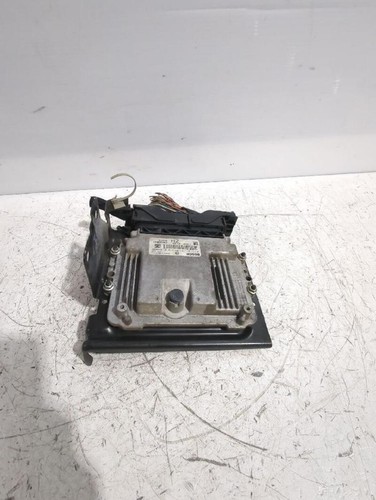 0281011943 boîtier moteur uce