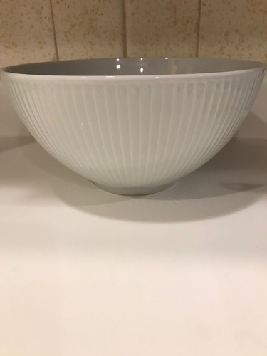 Pillivuyt plisse bowl round - 9",