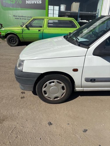Aile avant gauche renault - aile, clio