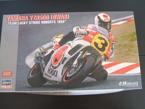 Maquette moto yamaha yzr - 1/12,