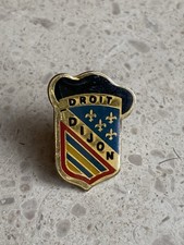 Pin’s Droit Dijon Faluche Faluchards +