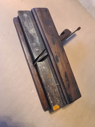 Rabot manuel ancien - , –