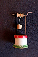 Vintage France Puit Jouet