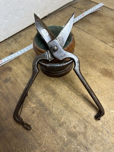 Outil ancien vigneron vigne - vigneron,