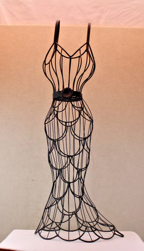 Vtg wire manequin - wire, 24"