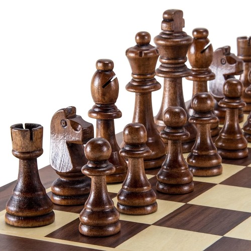 Pièces échecs en - 32, bois
