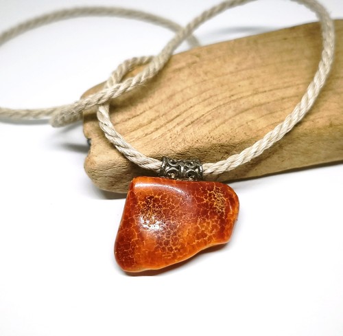 Petit pendentif ambre naturel