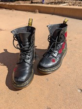 Dr Doc Martens Boots 1460 Vonda Womens Size 6 Floral Black Red Roses Flowers