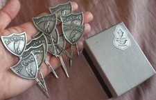 Etains de la Fontaine : Boîte de 8 étiquettes " écu " avec noms de fromages