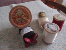 5 anciennes bobines de fil en