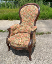 Bergère fauteuil en noyer