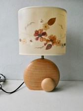 lampe en bois massif avec son