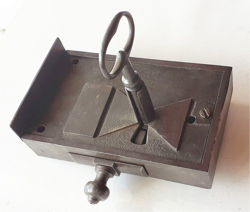 Ancienne serrure porte - de, en