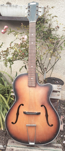 Restaurer guitare jazz - a,