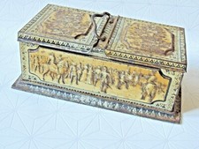 Antique Huntley & Palmers Queen Elizabeth Lithographed Sheet Metal Box - Tin 