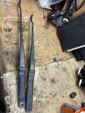 BMW Z3 96-03 PAIR OF WIPER ARMS  Used Roadster Pair