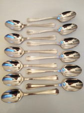 SUITE DE 12 CUILLÈRES À