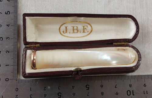 Ancien embout fume - embout,