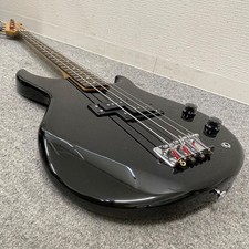 Guitare basse électrique
