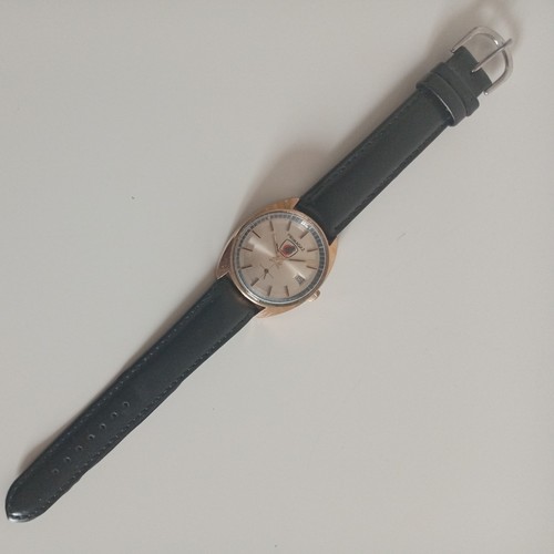 Montre mécanique ancienne