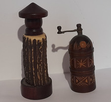 lot de 2 anciens moulins à