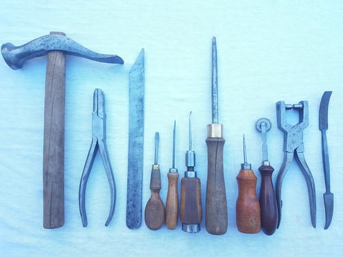 Lot ancien outil cordonnier
