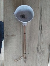 Louche en céramique, signée CLOUTIER, décor long. 39 Cm