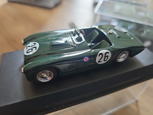 Top model aston - 1/43,