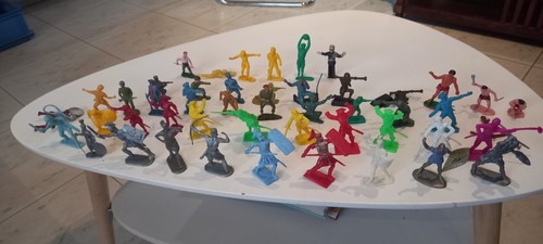 Lot figurines plastique - de,