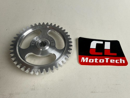 Suzuki gt750 lemans water pump - suzuki,