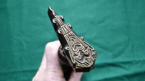 Outil ancien bronze - outil,