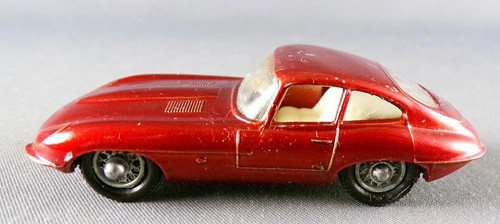 Lesney matchbox 32 - lesney, jaguar