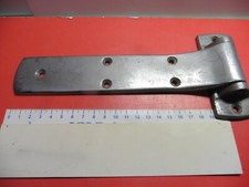 Lot 4 - 1 Ancienne Charnière