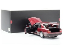1:18 Mercedes-Benz W124 300 CE-24 Coupé 1990 Almandin Rouge Norev Dealer